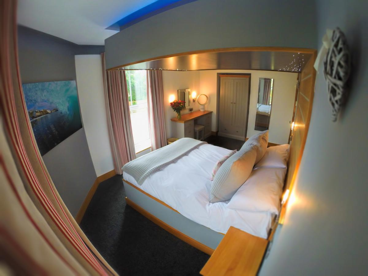 The Oceanic Luxury Aparthotel Falmouth Buitenkant foto
