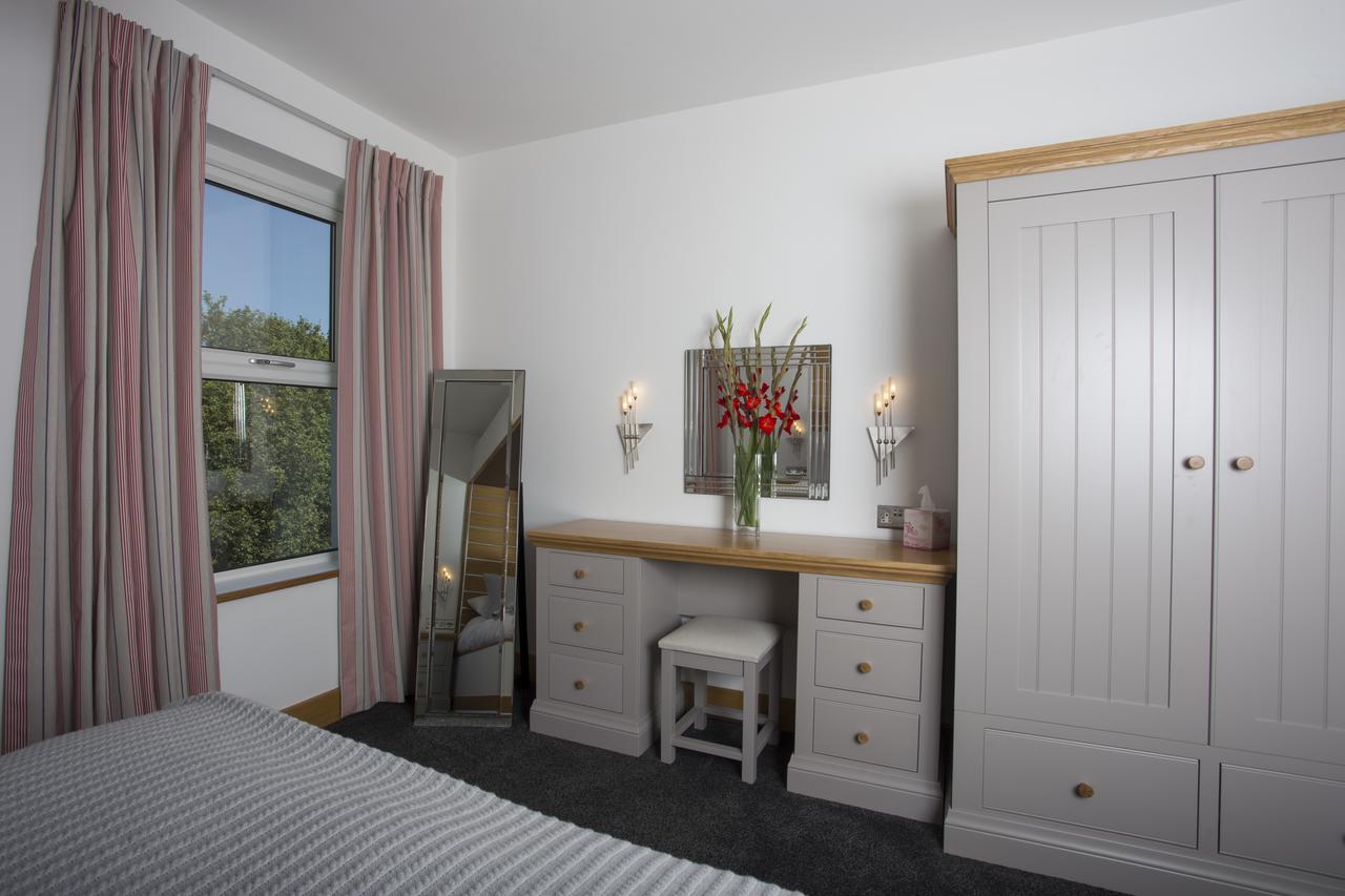 The Oceanic Luxury Aparthotel Falmouth Buitenkant foto