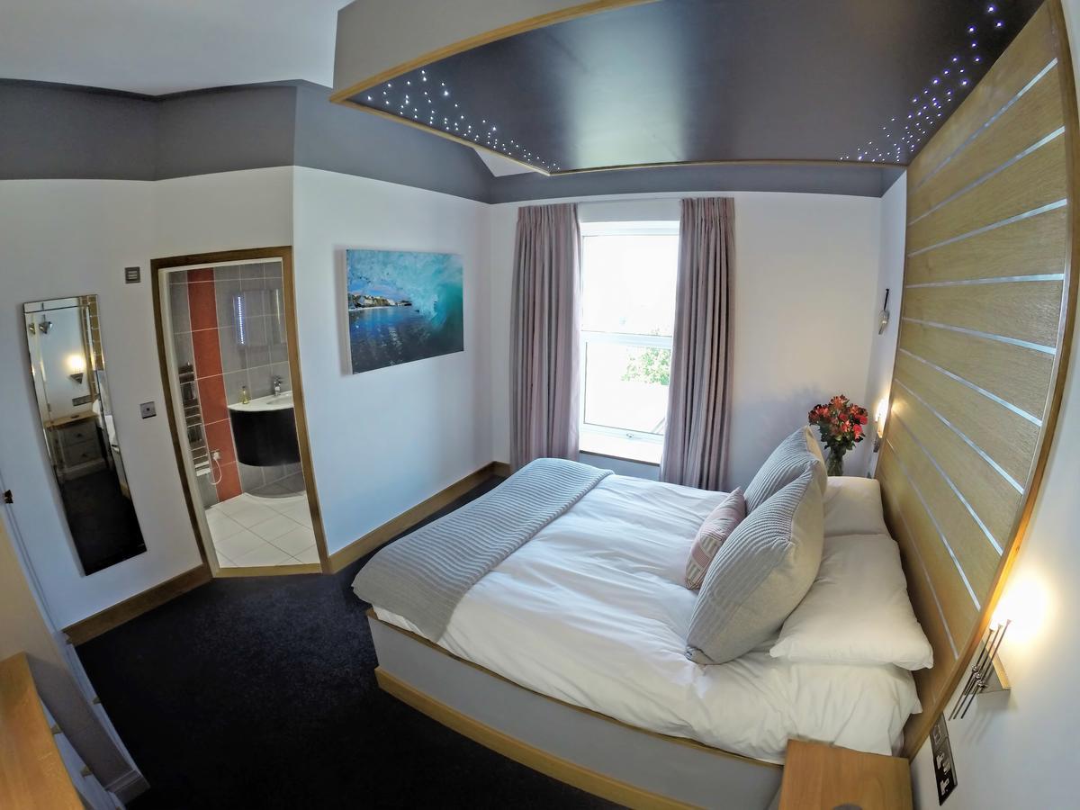 The Oceanic Luxury Aparthotel Falmouth Buitenkant foto