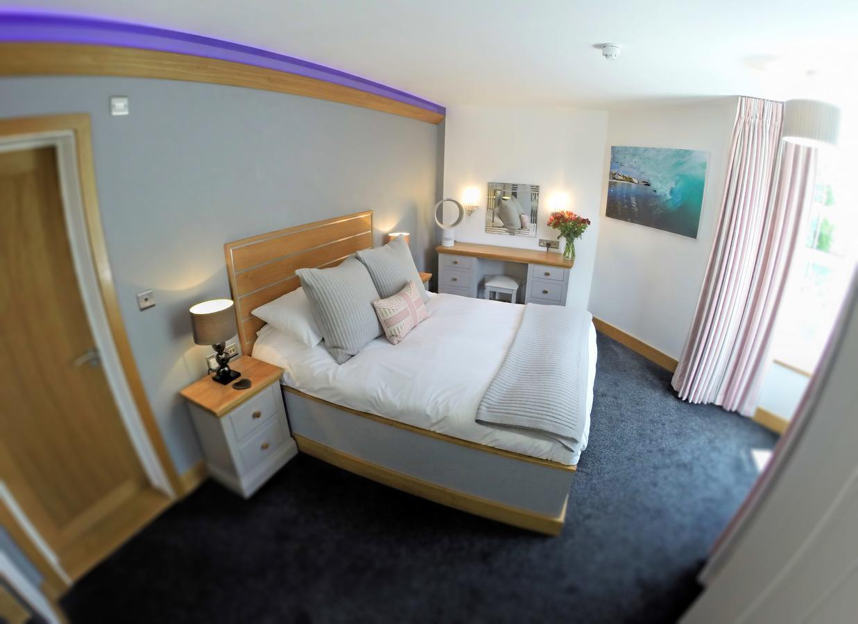The Oceanic Luxury Aparthotel Falmouth Buitenkant foto