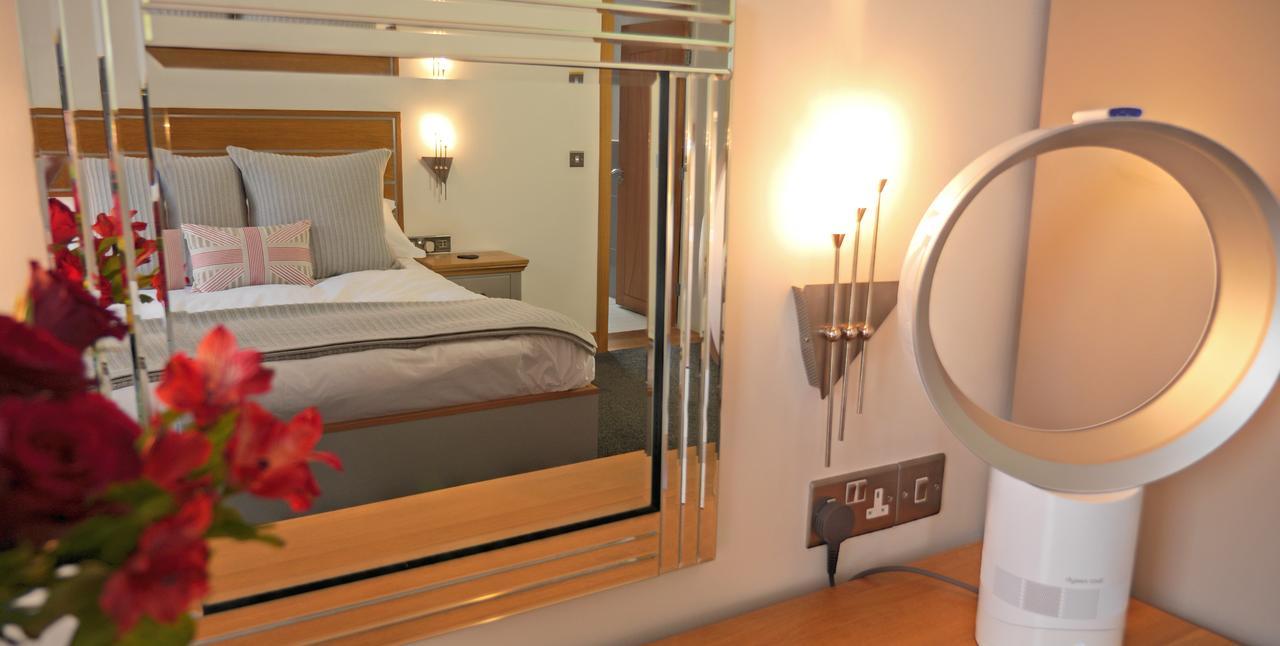 The Oceanic Luxury Aparthotel Falmouth Buitenkant foto