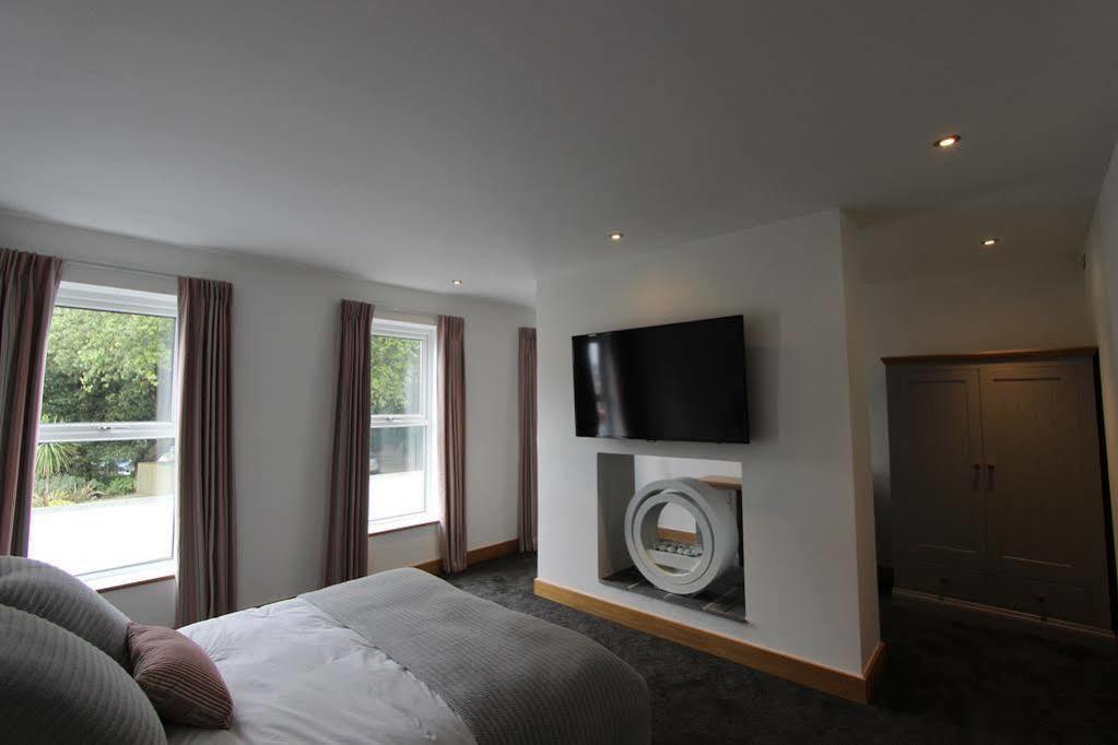 The Oceanic Luxury Aparthotel Falmouth Buitenkant foto