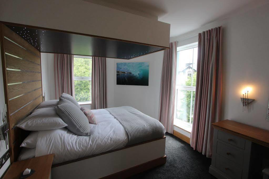 The Oceanic Luxury Aparthotel Falmouth Buitenkant foto